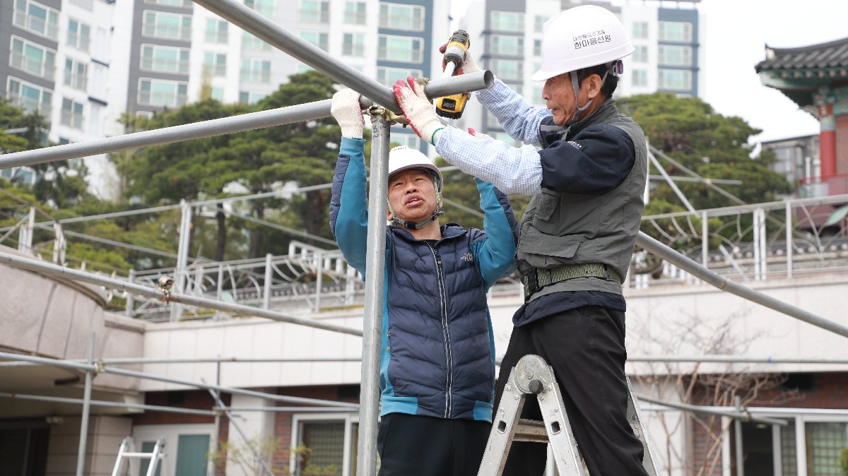 연등지지대설치부터 연등설치까지 (28).JPG