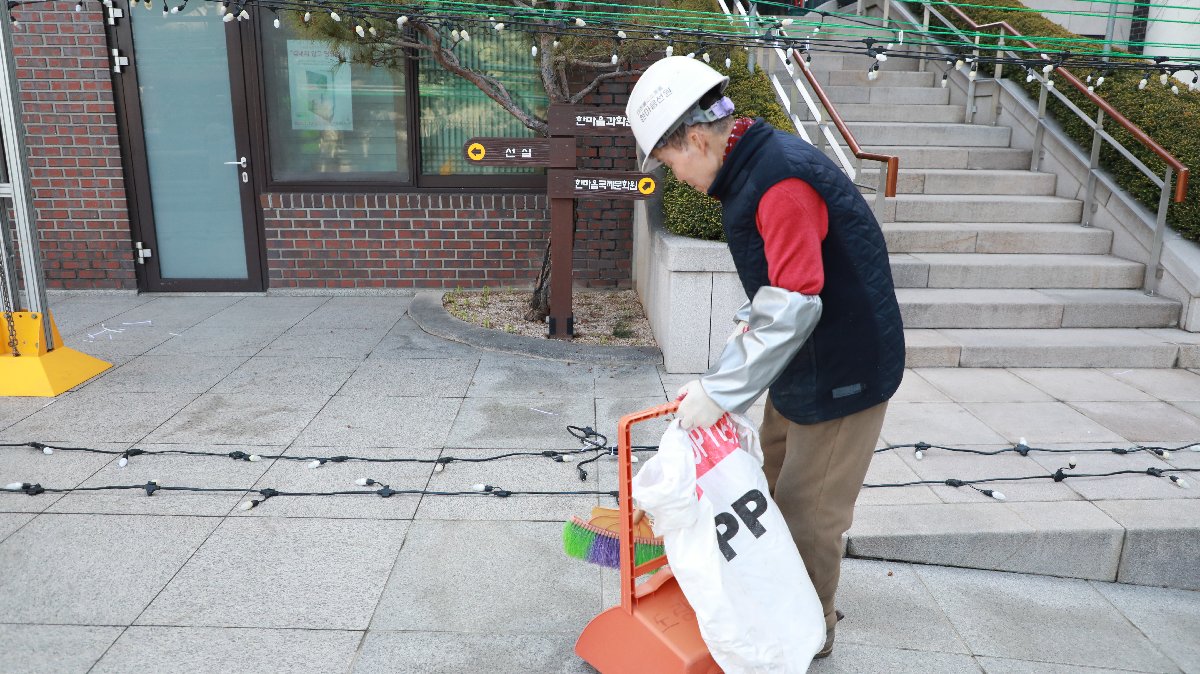 연등지지대설치부터 연등설치까지 (40).JPG