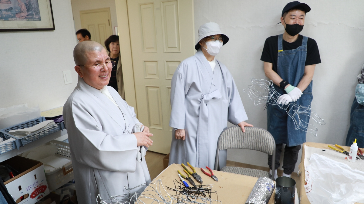 이사장스님 주지스님 등방 격려 (1).JPG