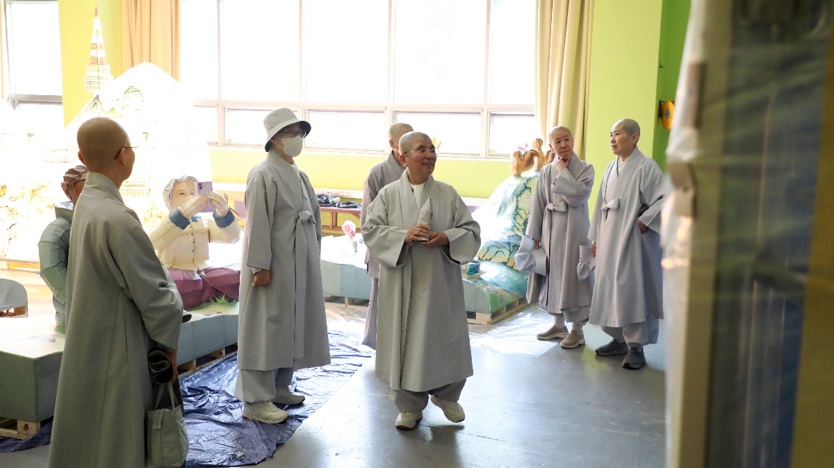 이사장스님 주지스님 등방 격려 (23).JPG