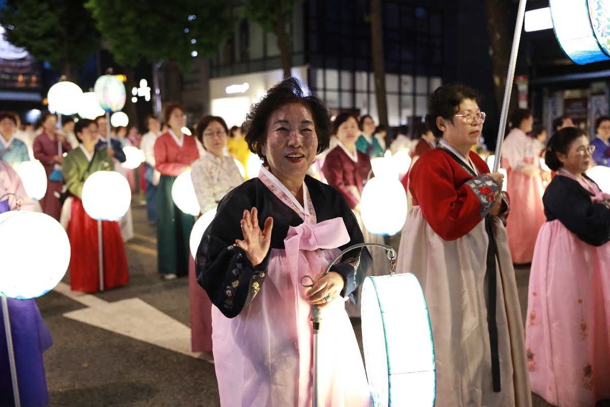 제등행렬 토요일 (50).JPG