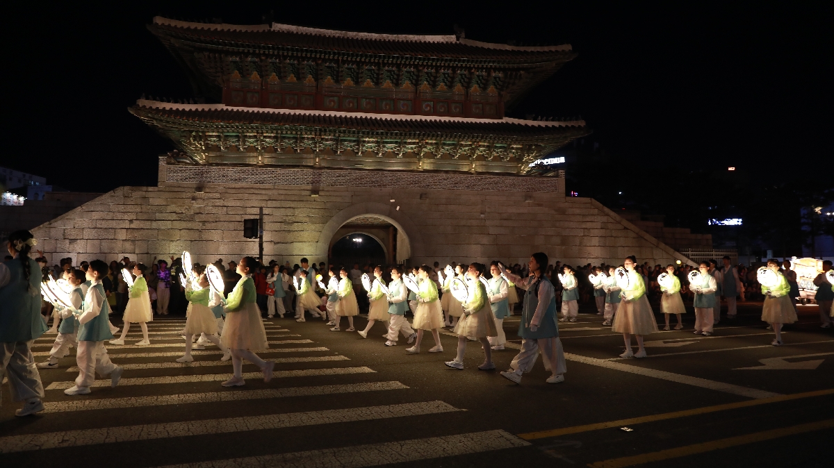 제등행렬 토요일 (70).JPG
