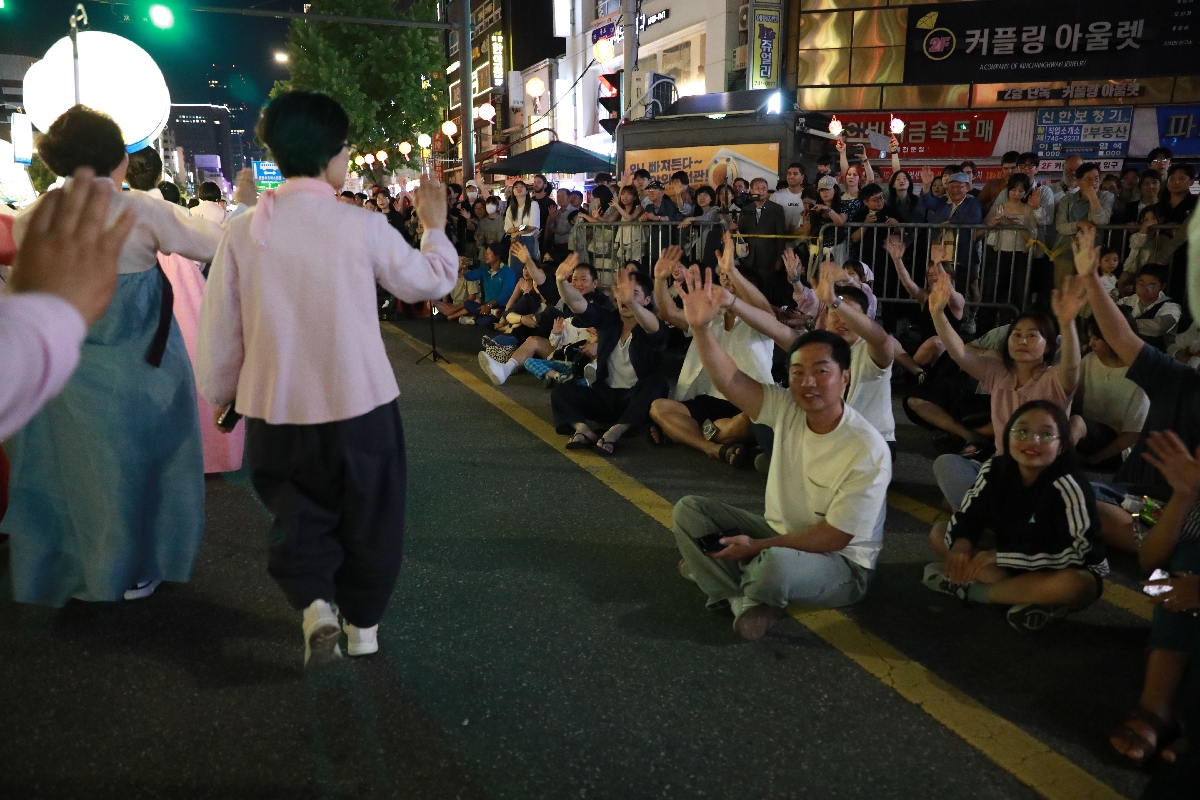 제등행렬 토요일 (93).JPG